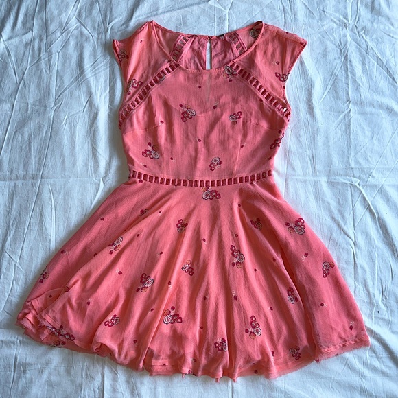 Free People Dresses & Skirts - Free People Pink Floral Mini Dress size M